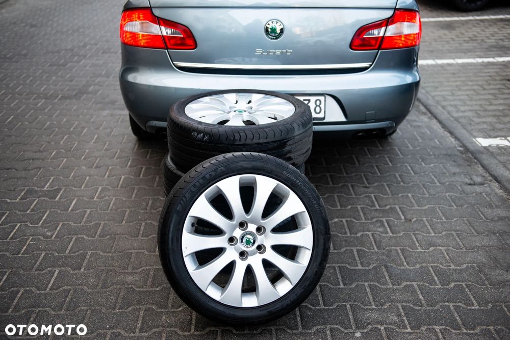 Skoda Superb 3.6 V6 4x4 DSG Elegance - 36