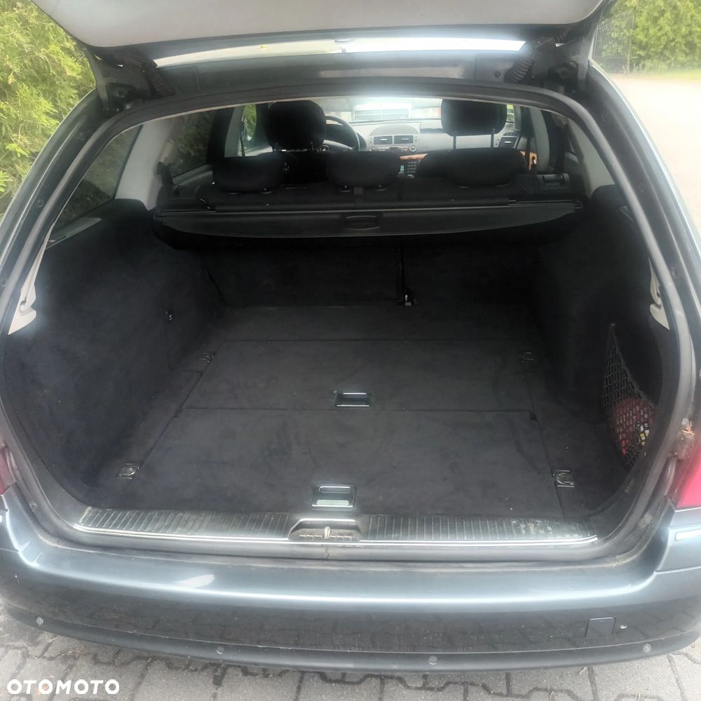 Mercedes-Benz Klasa E 220 CDI Automatik Classic - 13