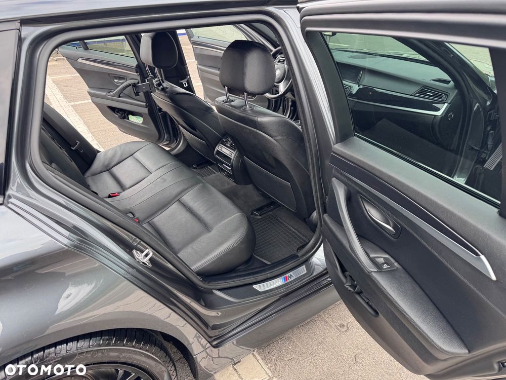 BMW Seria 5 530d xDrive Modern Line - 12