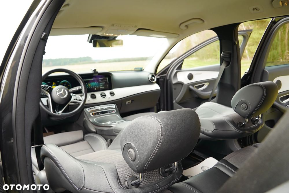 Mercedes-Benz Klasa E 220 d 4-Matic AMG - 28