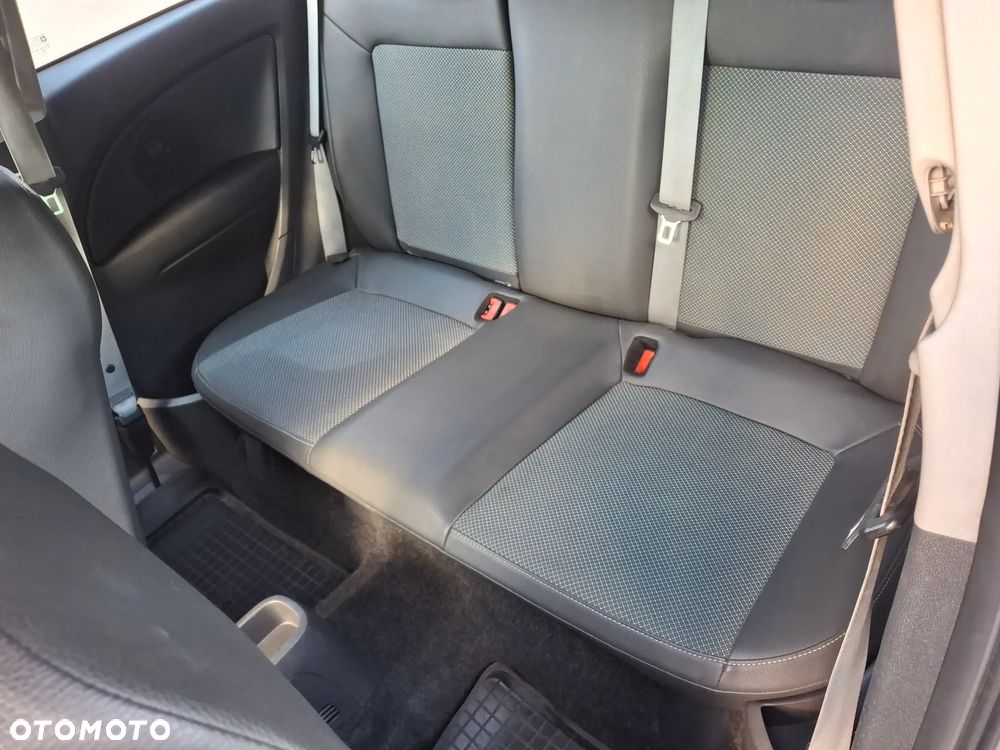 Opel Corsa 1.4 16V Cosmo - 16