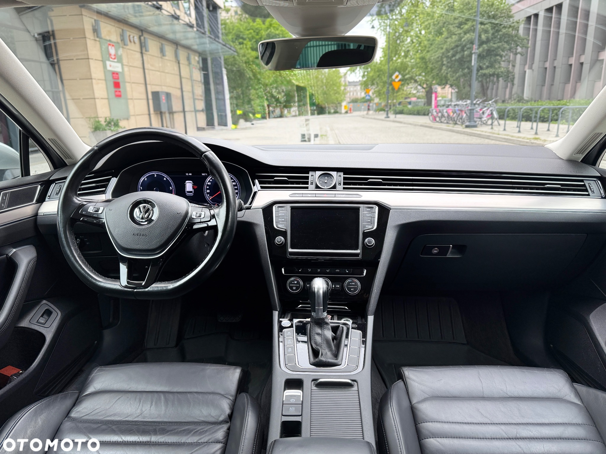 Volkswagen Passat 2.0 TDI 4Mot Elegance DSG - 17