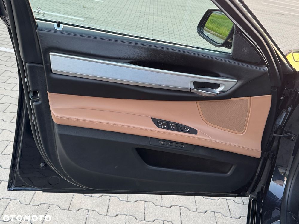 BMW Seria 7 740d - 18