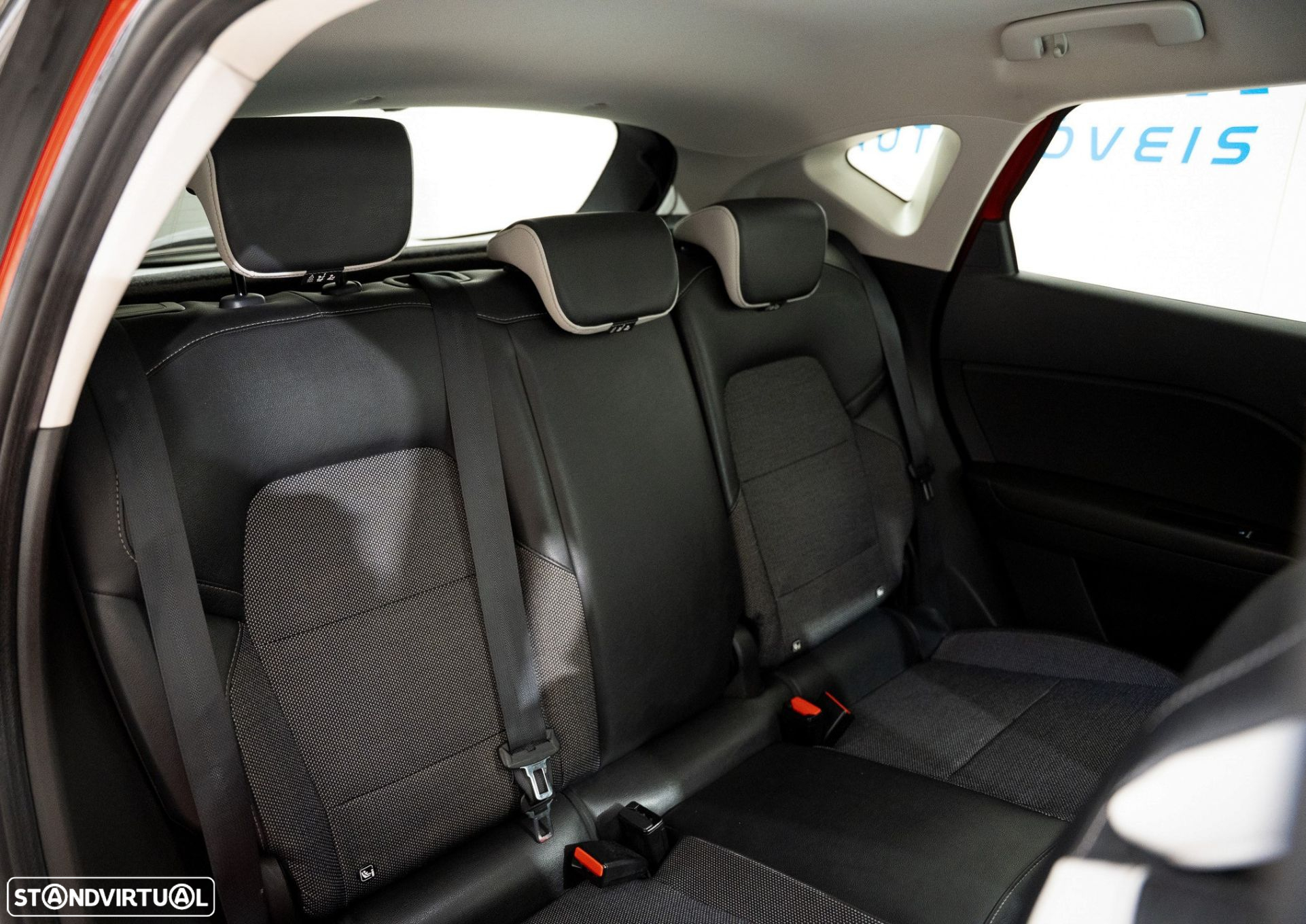 Renault Captur 1.0 TCe Intens - 12