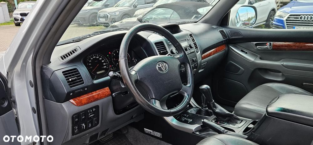 Toyota Land Cruiser 3.0 D Sol - 24