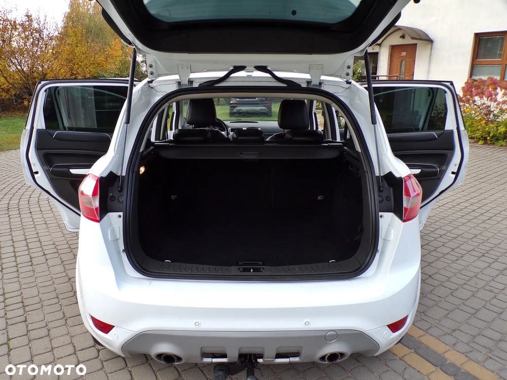 Ford Kuga 2.0 TDCi 2x4 Titanium - 29