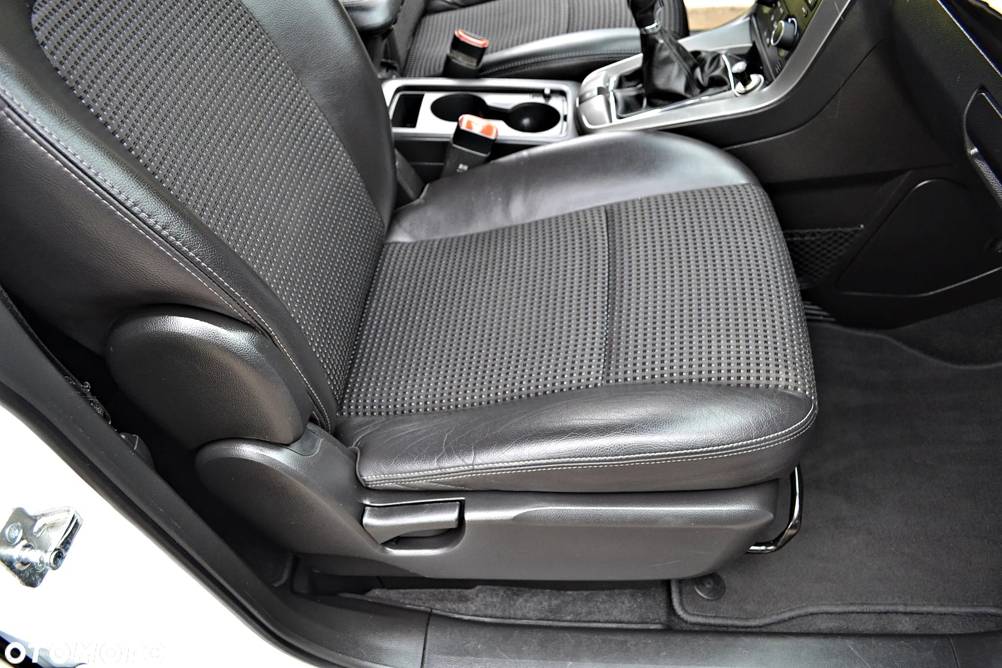 Chevrolet Captiva 2.4 2WD LT - 31