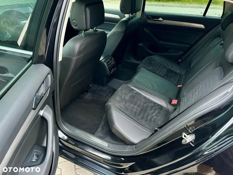 Volkswagen Passat 2.0 TDI BMT Highline - 19