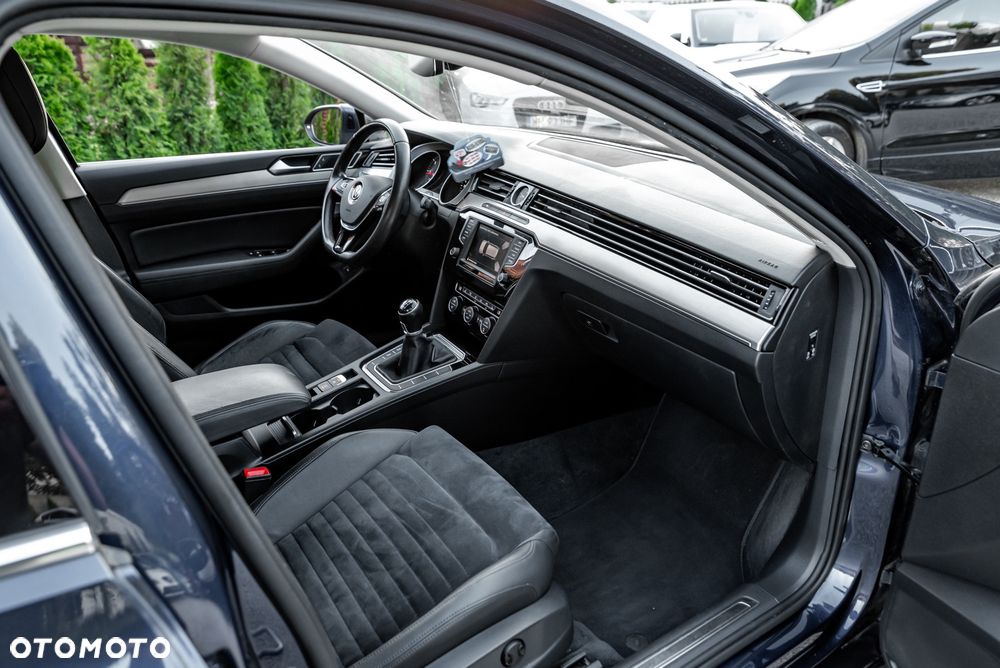 Volkswagen Passat Variant 2.0 TDI SCR (BlueMotion Technology) Comfortline - 24