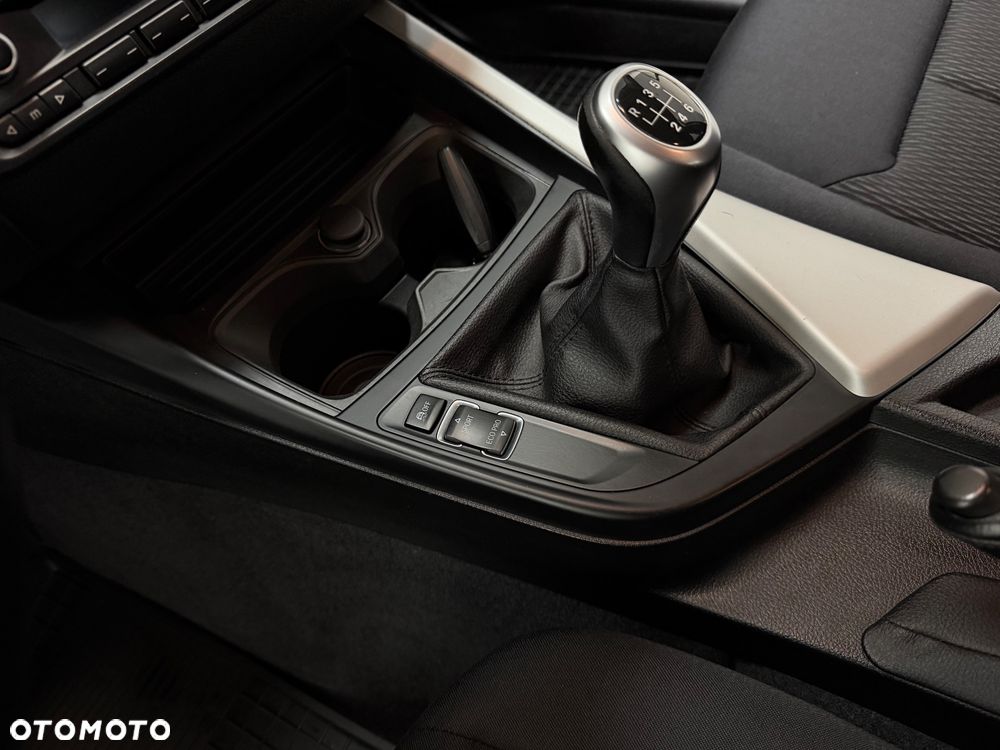 BMW Seria 1 - 19
