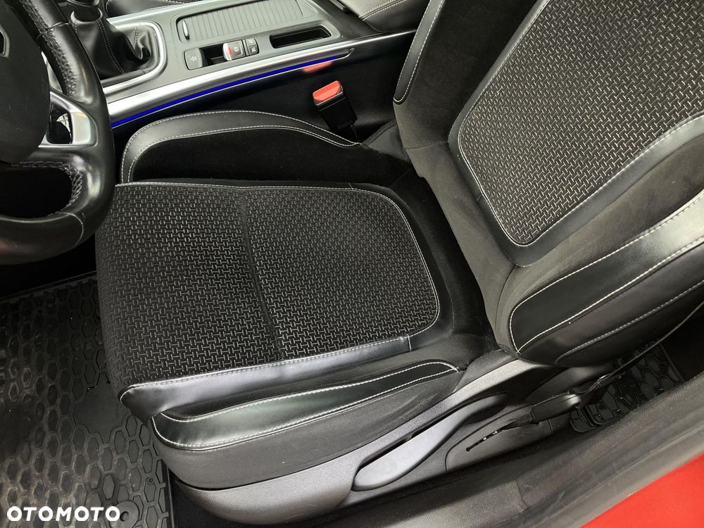 Renault Megane 1.3 TCe FAP Intens - 12