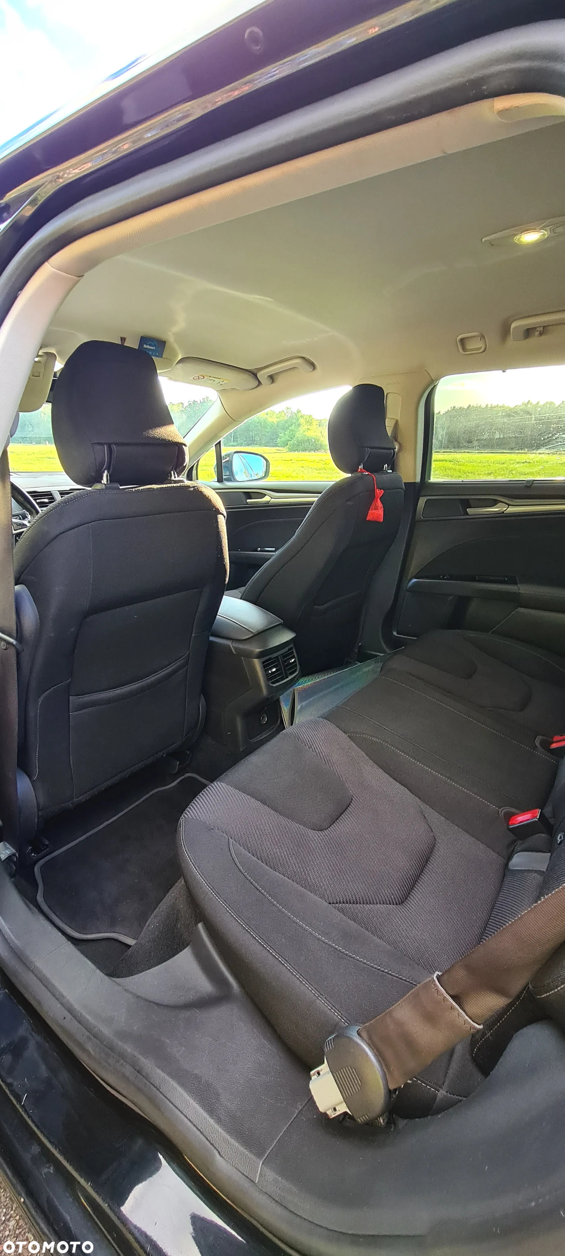 Ford Mondeo 2.0 TDCi Titanium PowerShift - 11
