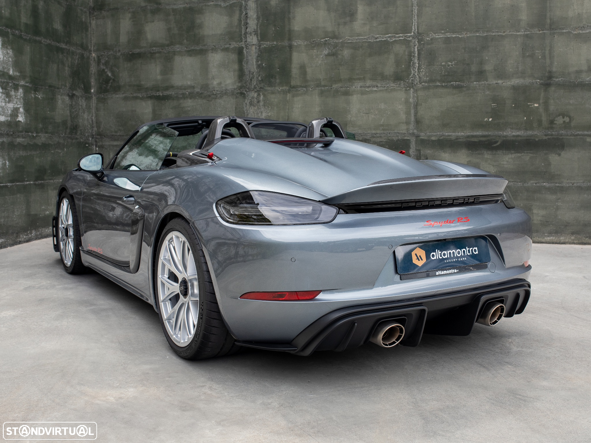 Porsche 718 Spyder RS - 15