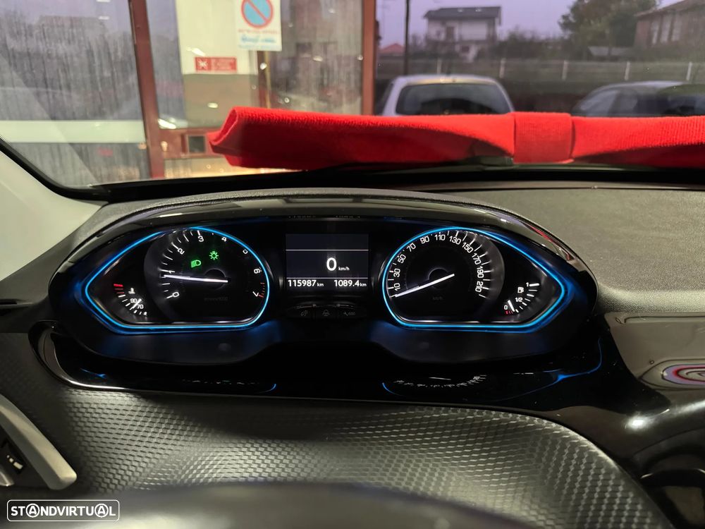 Peugeot 2008 PureTech 110 Stop&Start Allure - 16