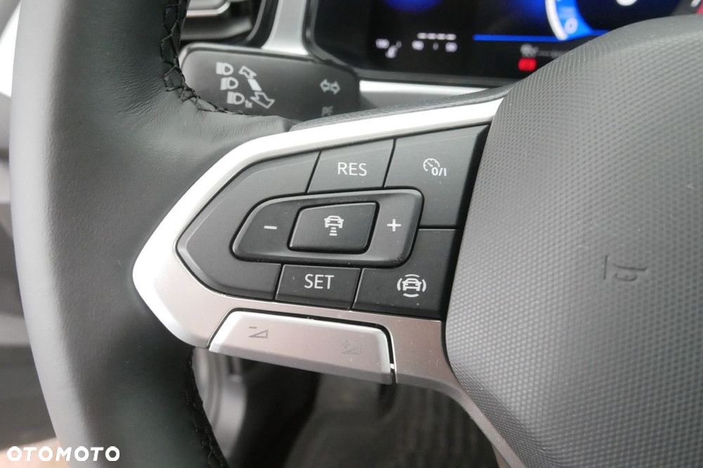 Volkswagen T-Roc 1.5 TSI Life - 21