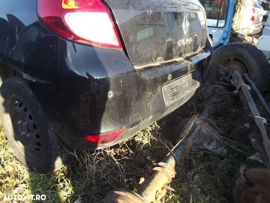 Bara spate Renault Clio 3 cu senzori parcare bara spate Clio 3 piese - 1