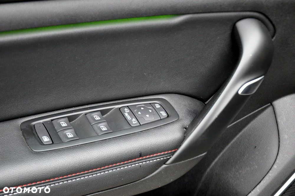 Renault Megane 1.6 E-TECH Plug-In R.S Line - 37