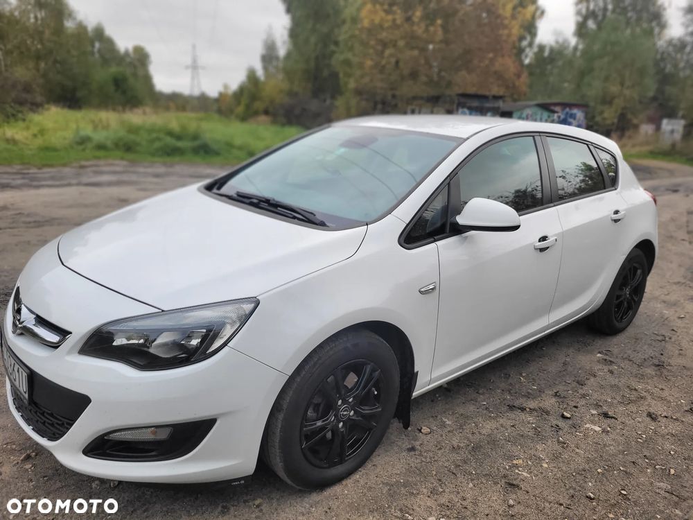 Opel Astra IV 1.6 CDTI Enjoy - 1