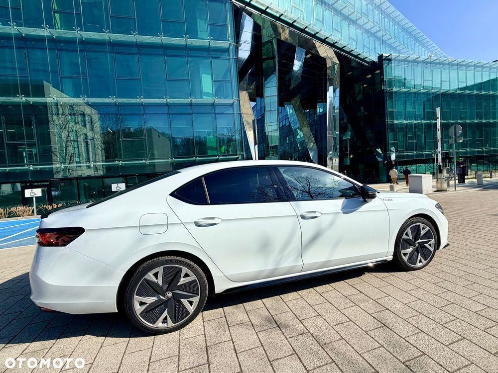 Skoda Superb 2.0 TDI SCR 4x4 Sportline DSG - 24