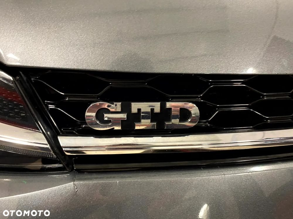 Volkswagen Golf GTD 2.0 TDI SCR DSG - 9