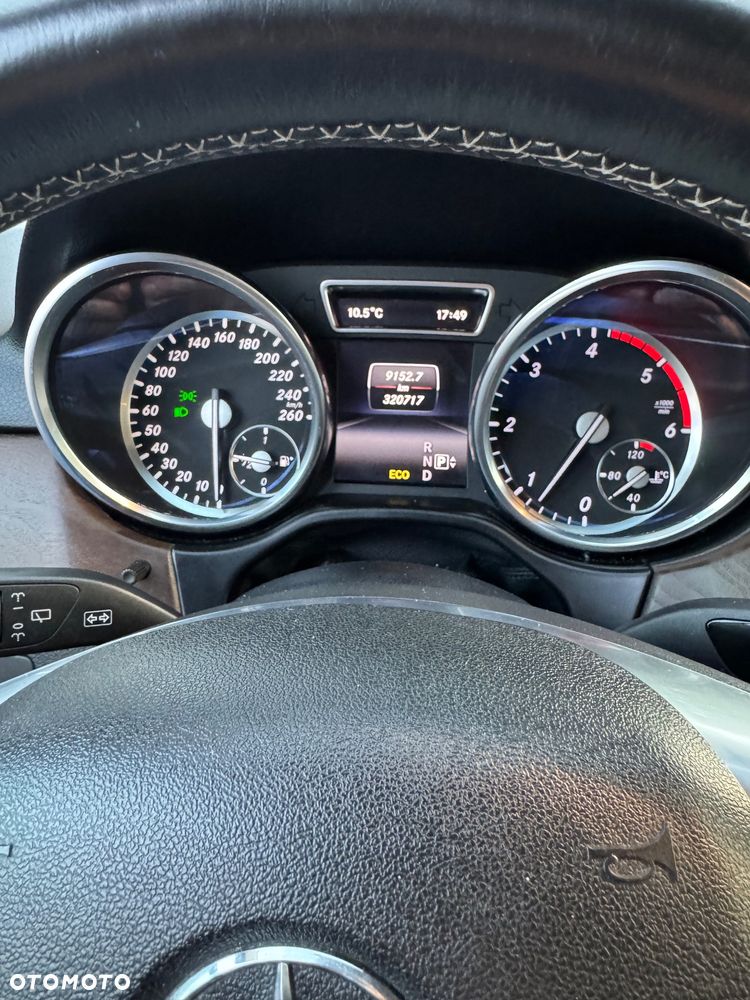 Mercedes-Benz ML 350 BlueTec 4-Matic - 11