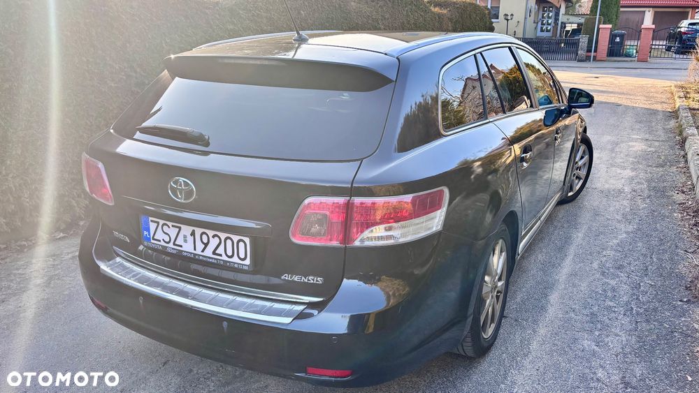 Toyota Avensis ver-2-2-d--cat-sol - 5