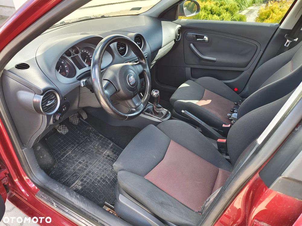 Seat Ibiza 1.4 16V Reference - 8