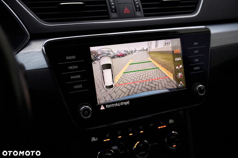 Skoda Superb 1.5 TSI ACT Style DSG - 32