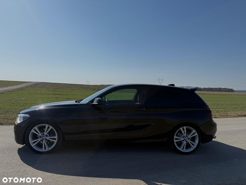 BMW Seria 1 120d Sport Line - 2