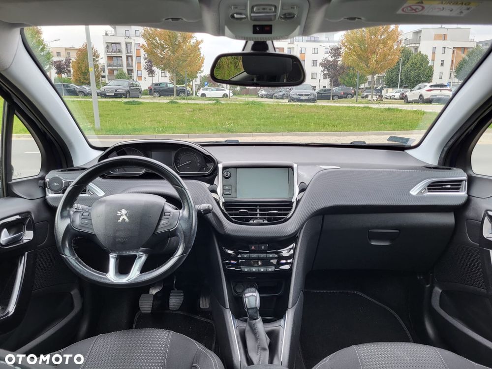 Peugeot 208 1.2 PureTech Allure S&S - 7