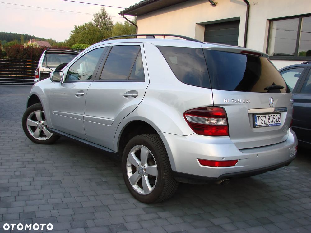 Mercedes-Benz ML - 13