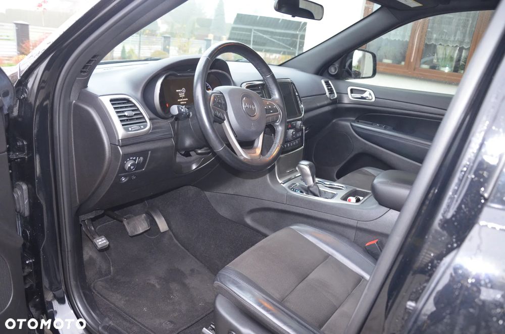 Jeep Grand Cherokee - 10