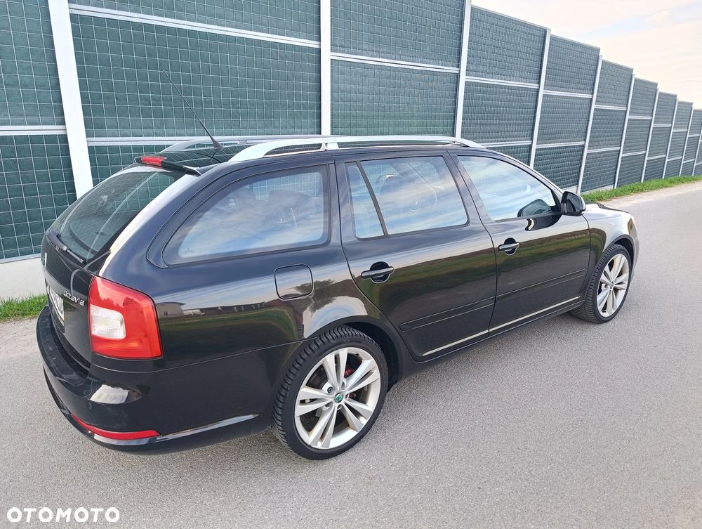 Skoda Octavia 2.0 TDI DPF RS - 22