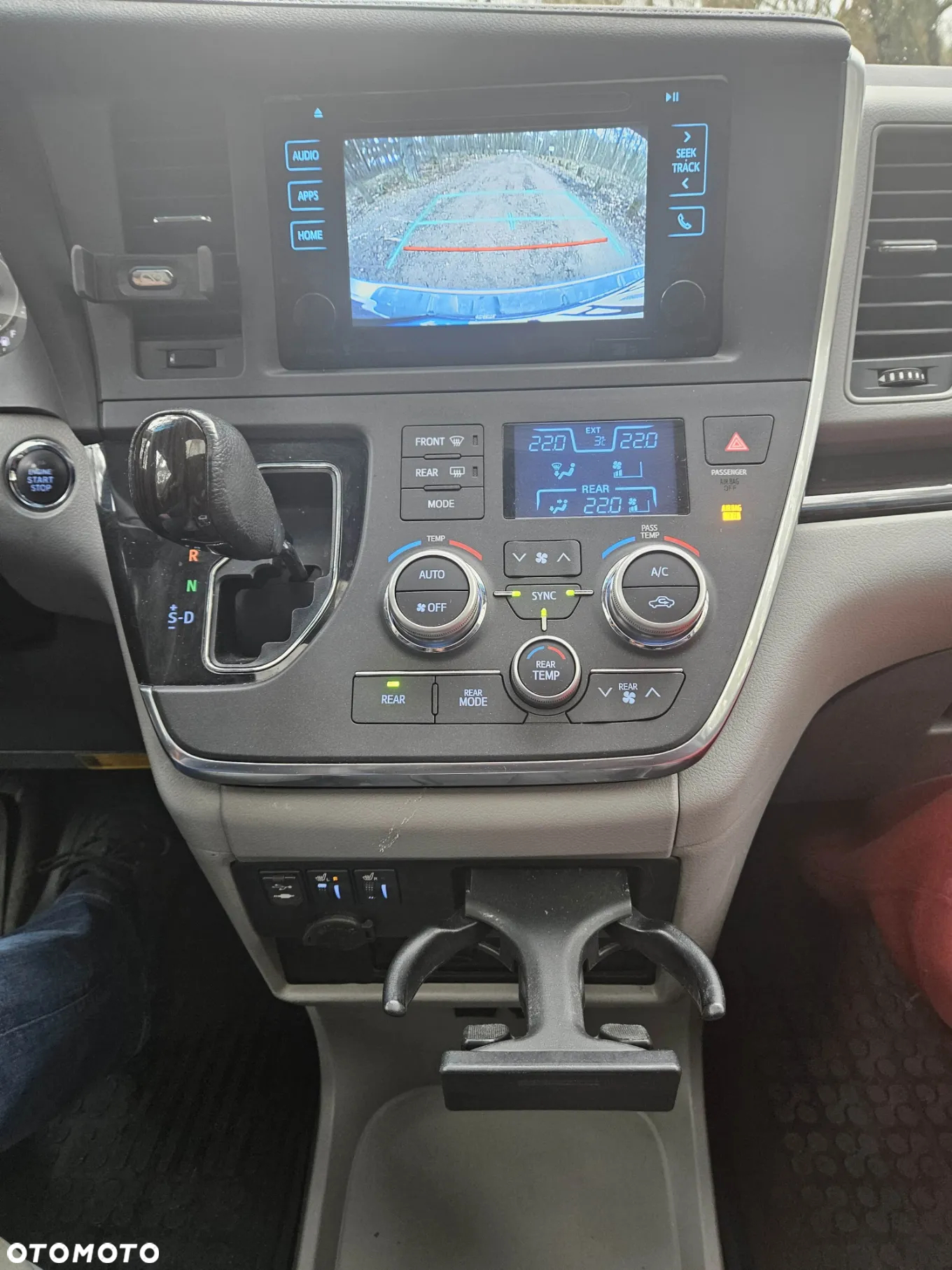 Toyota Sienna 3.5 V6 XLE AWD - 16