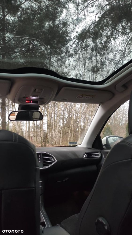 Peugeot 308 1.2 PureTech Allure S&S - 14