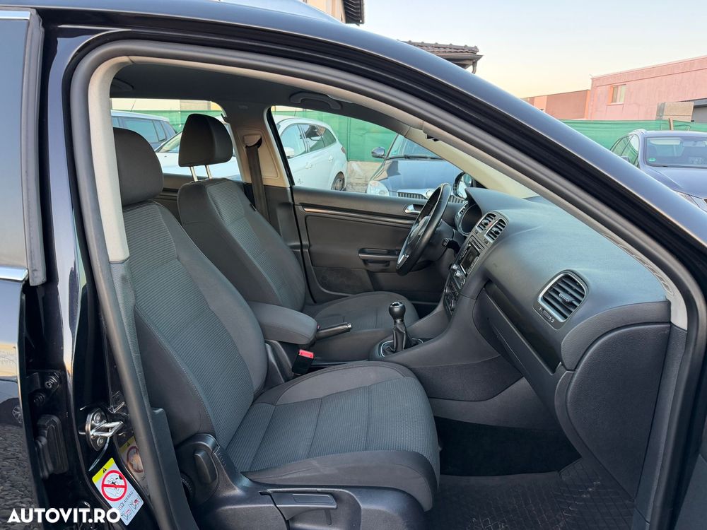 Volkswagen Golf 1.6 TDI DPF Style - 8