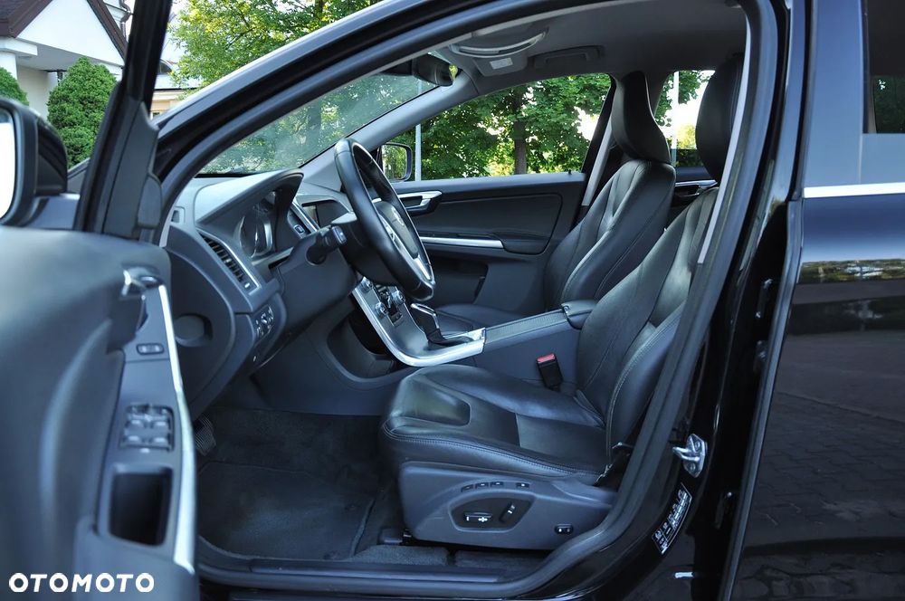 Volvo XC 60 D4 Geartronic Summum - 19