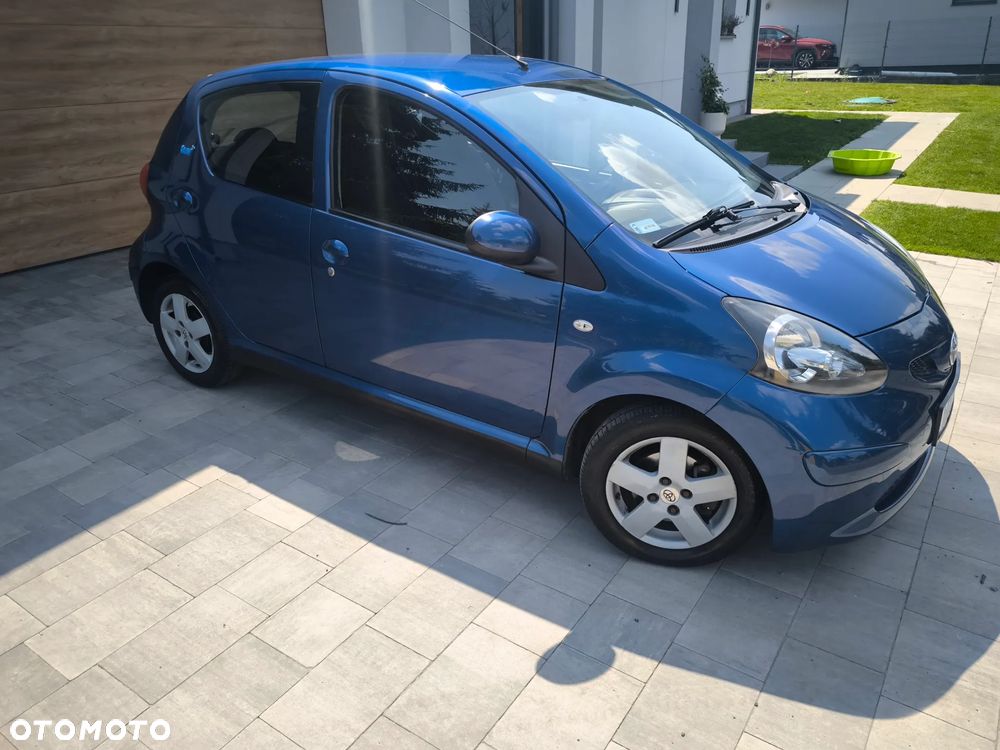 Toyota Aygo Blue - 16