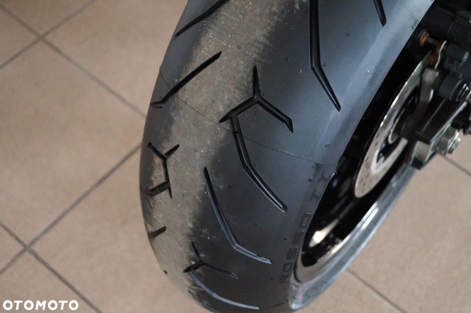 Yamaha R1 - 12