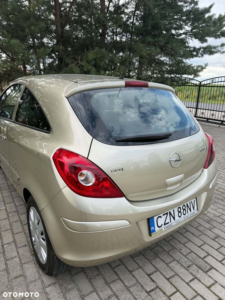 Opel Corsa 1.2 16V Cosmo - 4