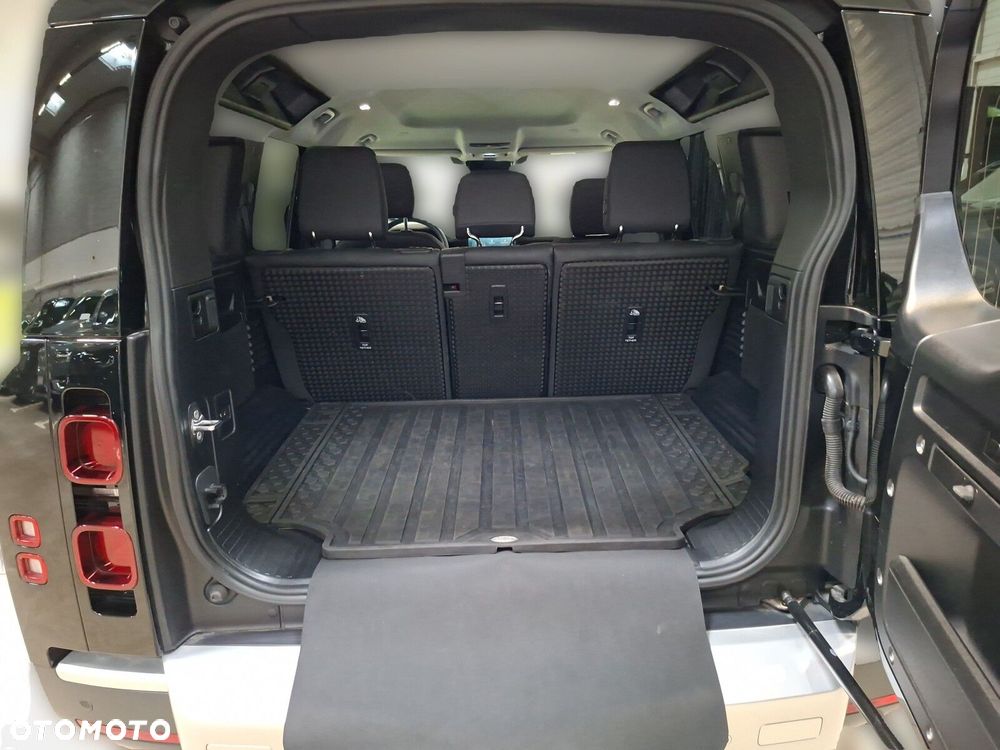 Land Rover Defender - 19
