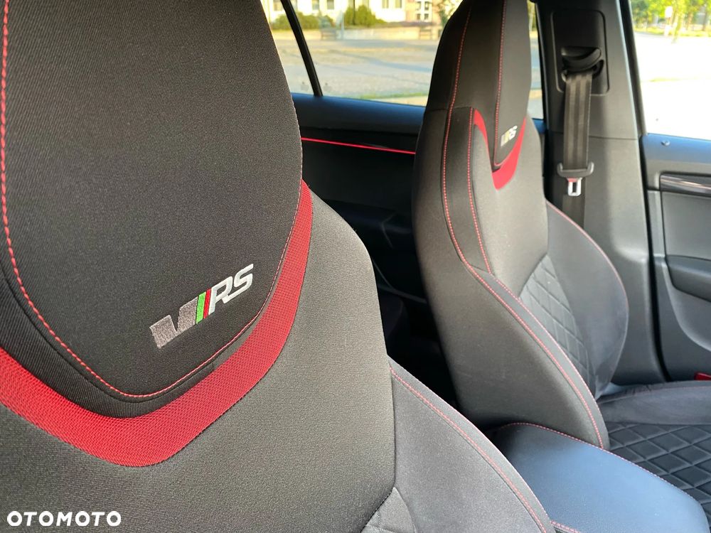 Skoda Octavia 2.0 TSI RS DSG - 11