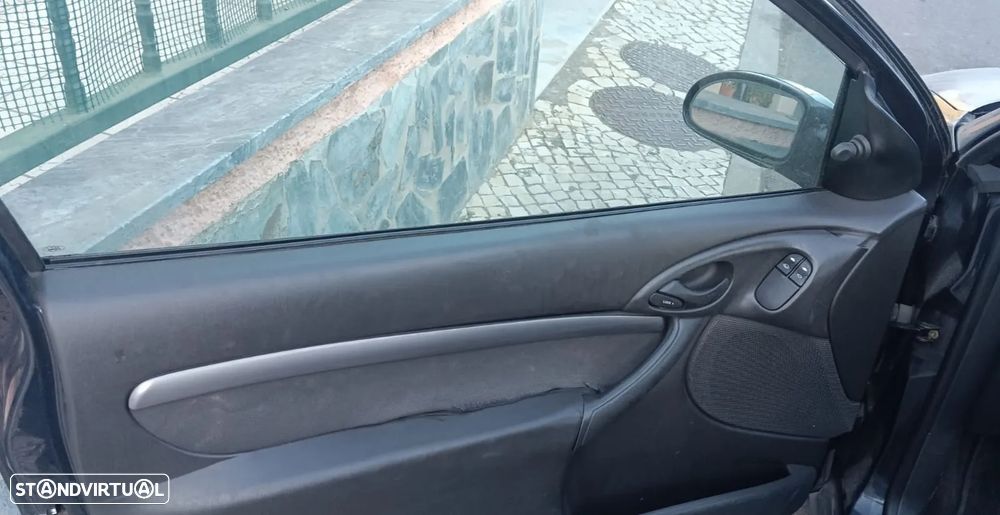 Ford Focus 1.8 TDdi Trend - 3