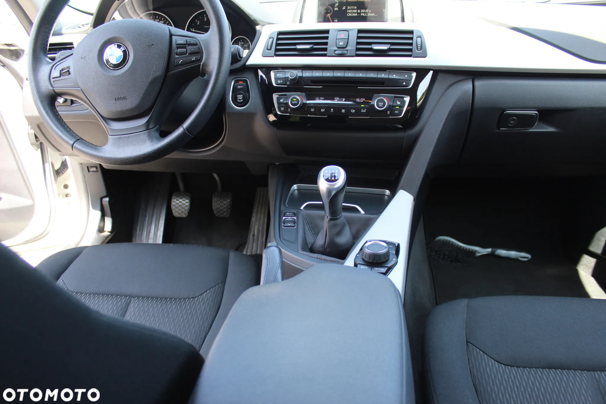 BMW Seria 3 318i - 20