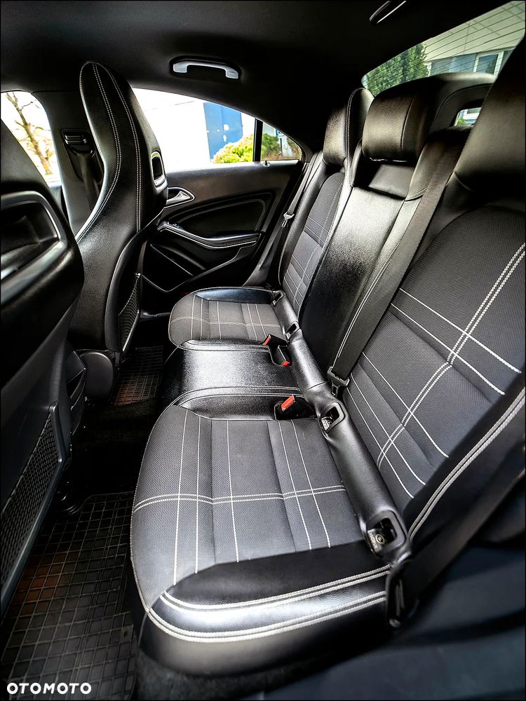 Mercedes-Benz CLA - 33