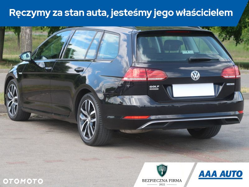 Volkswagen Golf - 5