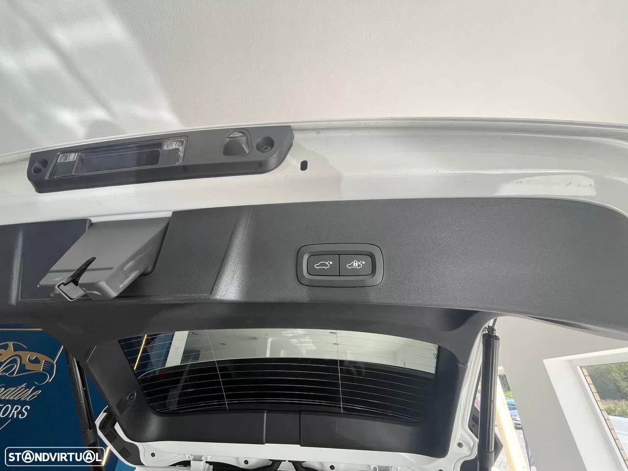 Volvo XC 40 1.5 T2 Plus Dark Auto - 21