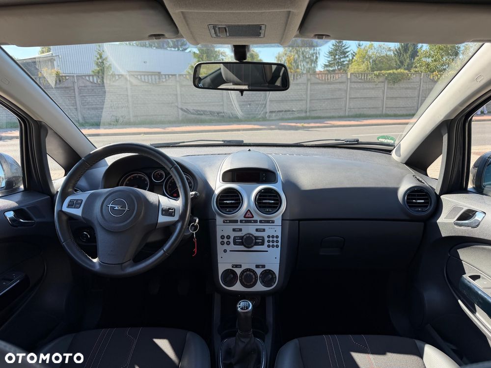 Opel Corsa 1.4 16V 150 Jahre - 24