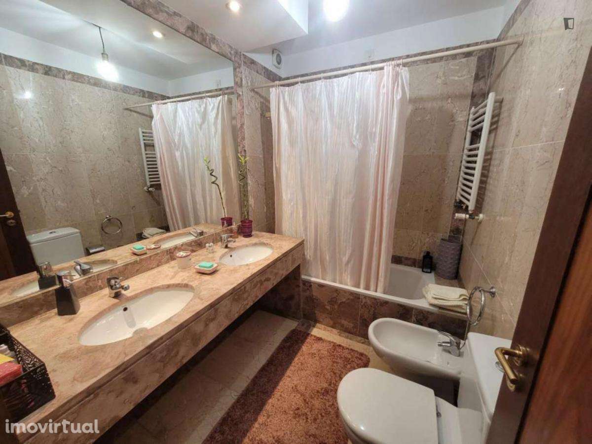 Apartamento com 2 quartos - localizado em Vila nova de gaia - Grande imagem: 3/10
