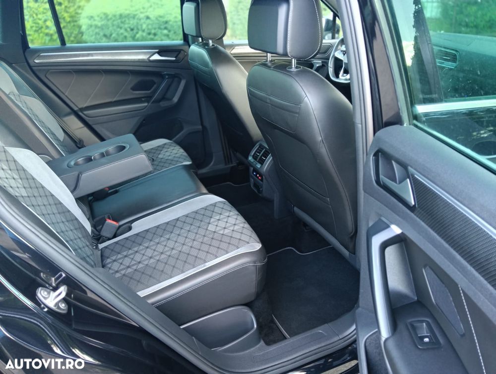 Volkswagen Tiguan 2.0 TDI SCR 4MOTION DSG R-Line - 25